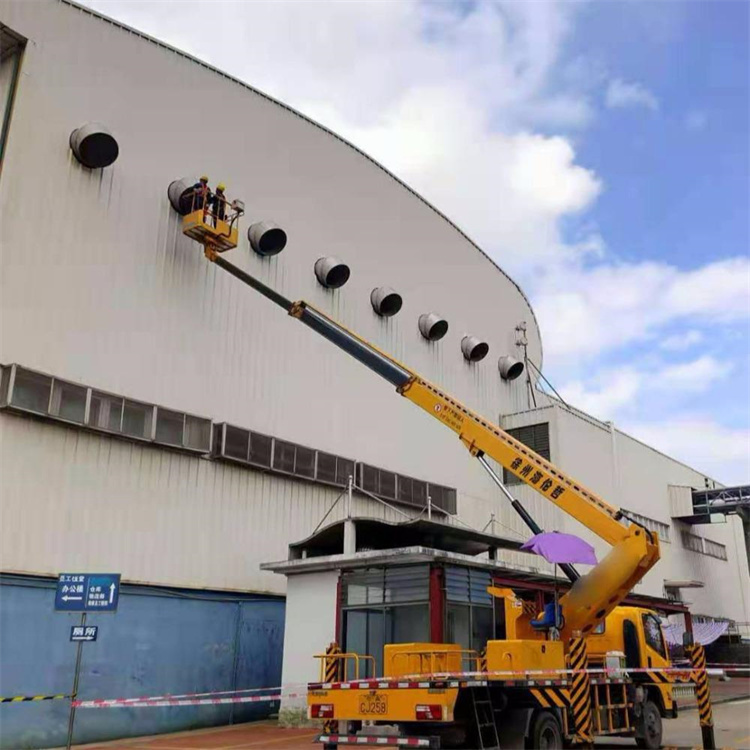 长丰县高空作业车出租服务：专业广告牌安装解决方案